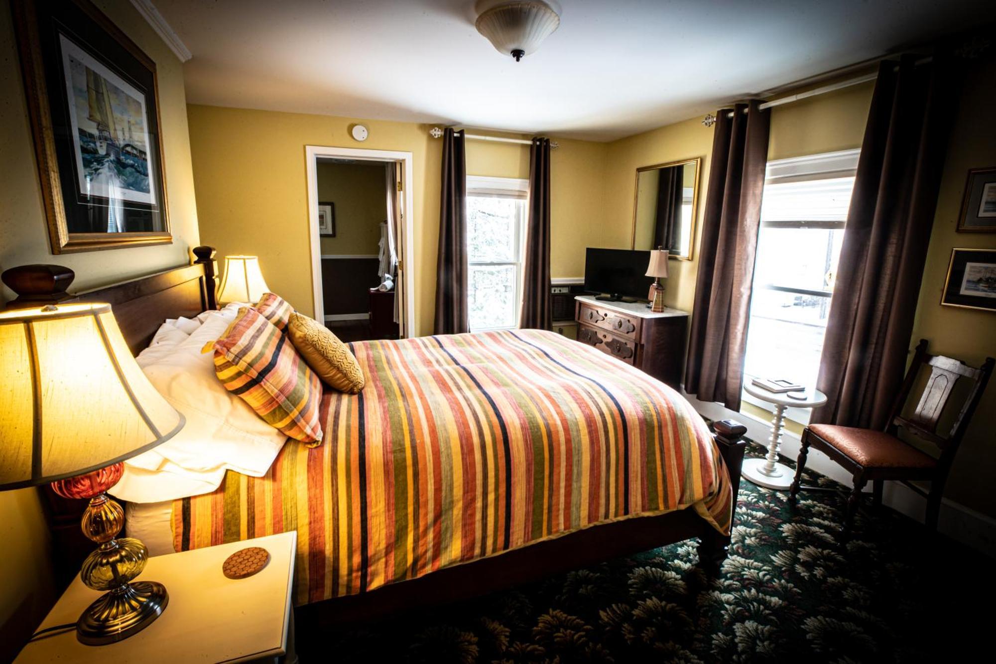 Twin Oaks Inn Saugatuck Ngoại thất bức ảnh