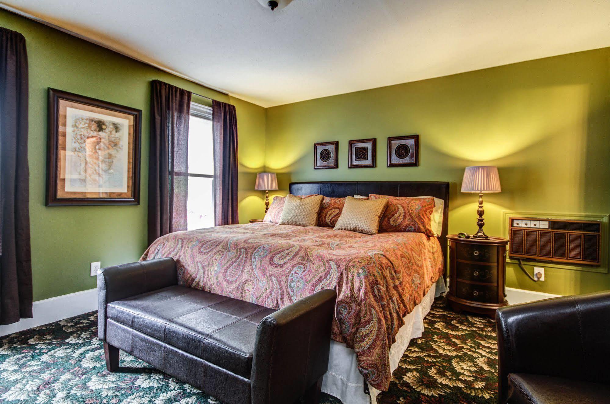 Twin Oaks Inn Saugatuck Ngoại thất bức ảnh