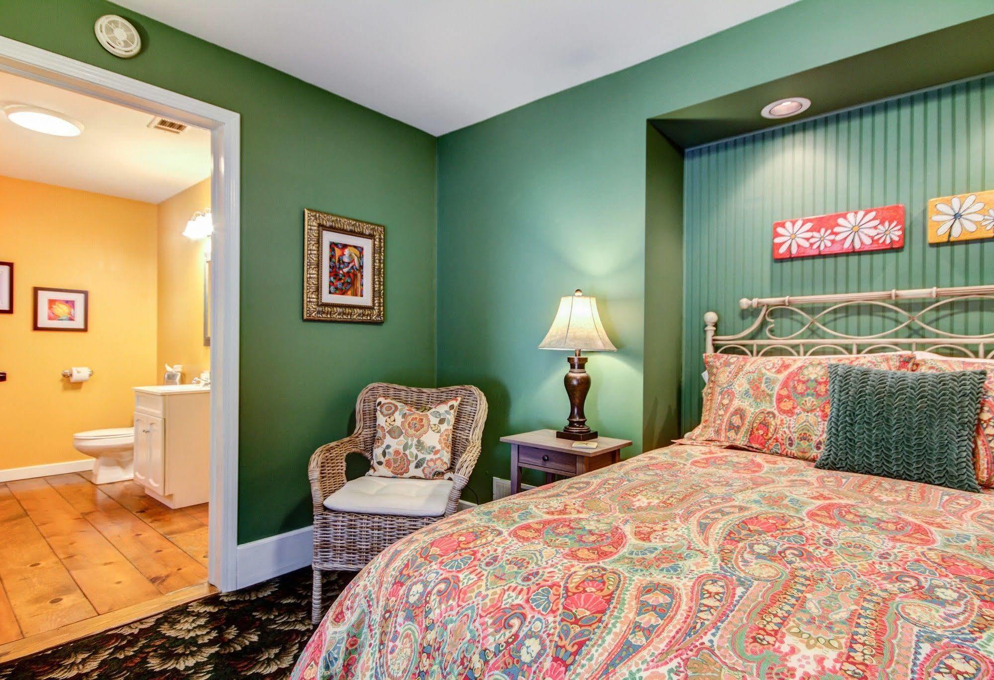 Twin Oaks Inn Saugatuck Ngoại thất bức ảnh